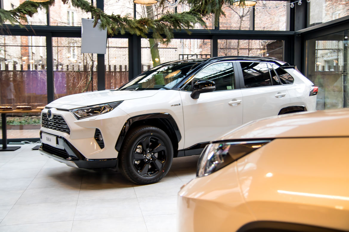 2019 Toyota RAV4 Hybrid - piąta generacja SUV-a