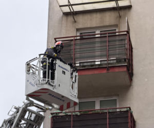 Tragiczny pożar na Pradze-Północ. Zwęglone zwłoki w mieszkaniu. Dwie osoby ranne w tym dziecko