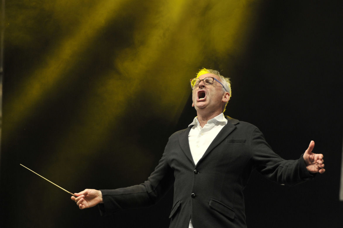 Krzesimir Dębski nie zaprosił żony i syna na wielki urodzinowy koncert!