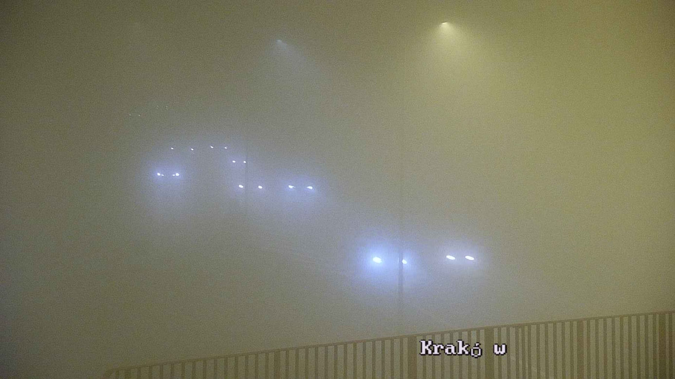 Potężna mgła na małopolskich drogach
