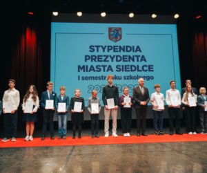 Najzdolniejsi uczniowie odebrali stypendia Prezydenta Miasta Siedlce