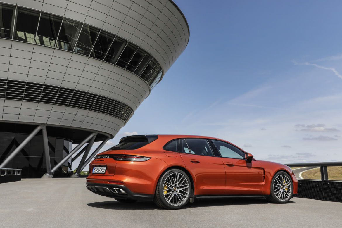 (2020) Porsche Panamera po liftingu 