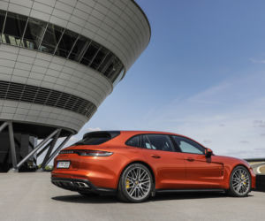 (2020) Porsche Panamera po liftingu 