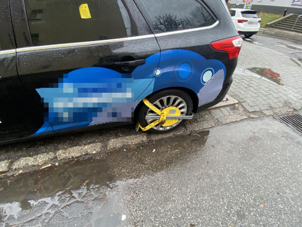 Żniwa Straży Miejskiej w Katowicach. Parkujących czekała niemiła niespodzianka.