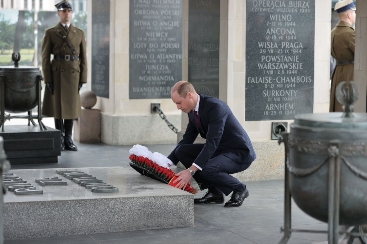Książę William złożył wieniec na Grobie Nieznanego Żołnierza w Warszawie