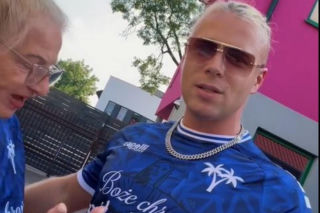Król Latino, Skolim, wypuścił do sprzedaży koszulkę Boże Chroń Króla Latino