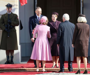 Marta Nawrocka w czerwieni