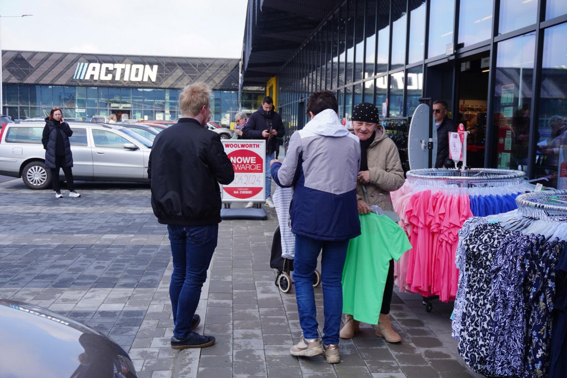 Tłumy na otwarciu Woolworth w Katowicach
