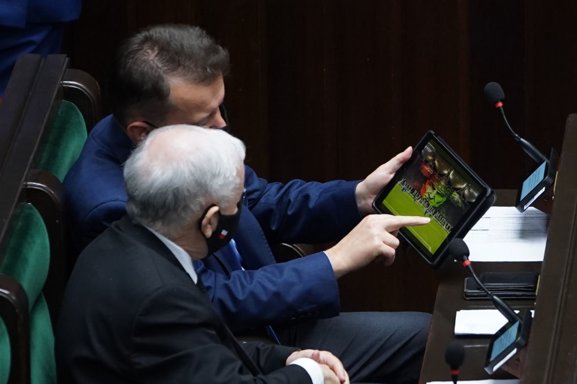 Mariusz Błaszczak z tabletem