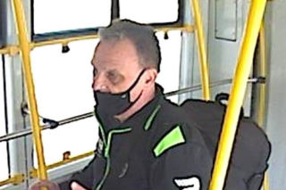 Wrocław: Złodziej ukradł bagaże z autobusu. Szuka go policja [RYSOPIS]