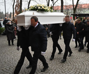 Pogrzeb Weroniki i Sebastiana. Ostatnia droga rodzeństwa