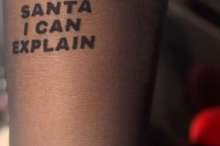 Doda zrobiła fanom prezent na mikołajki. Wskoczyła w czerwone ciuszki i rozgrzała sieć!