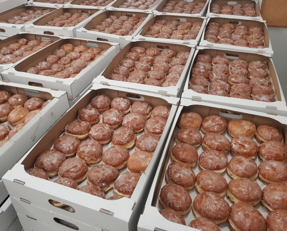Tłusty czwartek w Olsztynie – Jak powstają pyszne pączki?