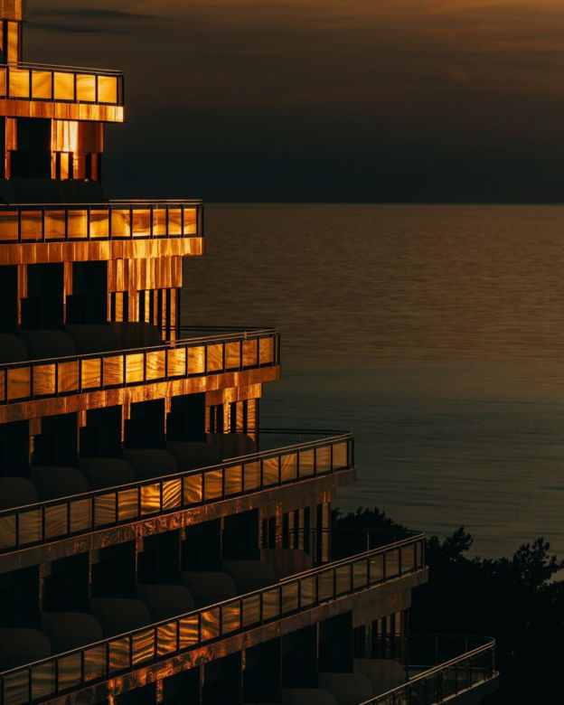 Już wiadomo, ile kosztowała budowa Hotelu Gołębiewski w Pobierowie. Astronomiczna kwota