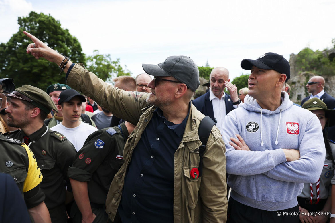 Prezydent RP Karol Nawrocki podczas trekkingu z harcerzami, młodzieżą i społecznikami pod hasłem Szlak Pamięci w Cassino