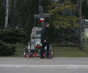 Premier modlił się przy grobie ojca