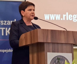 Szydło szokuje na imprezie u kumpla