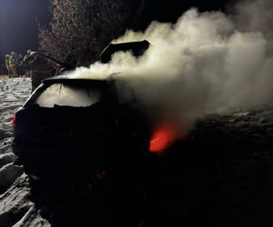 Pożar auta osobowego w Helenowie