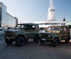 Klasyki i tuning – nietypowe auta na Poznań Motor Show