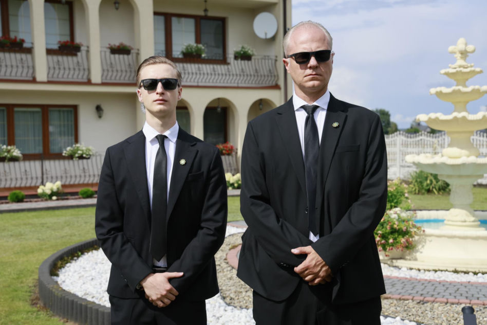 Na zdjęciach z planu "Rancza" zabrakło Olbrychskiego! Za to Lucy kwitnie, a Żak z Barcisiem stają w szranki