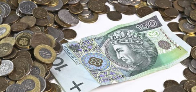 Podwyżki 2018 zatwierdzone. Kto dostanie większą pensję? 