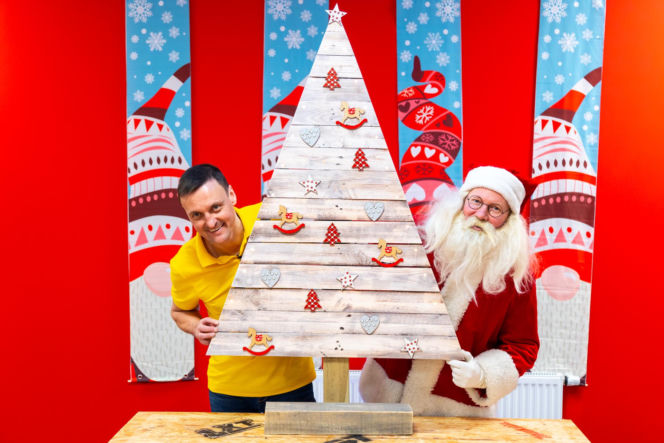 DIY. Zrób to sam: choinka z palet