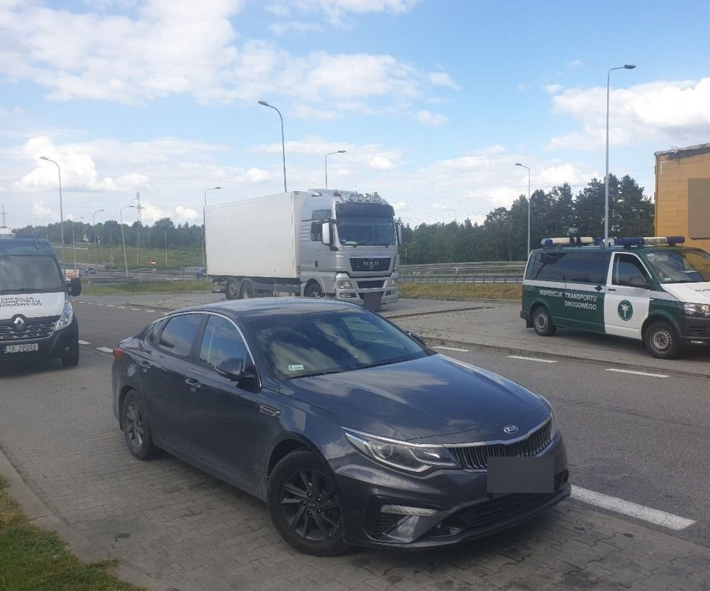 17-letni kierowca TIR-a zatrzymany na S7 bez uprawnień. Młodzieniec tłumaczył, że jazdy ciężarówką nauczył go ojciec