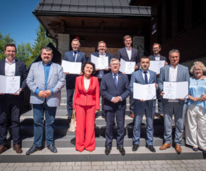 Przekazanie promes na realizację inwestycji dofinansowanych z Funduszy Europejskich dla Małopolski