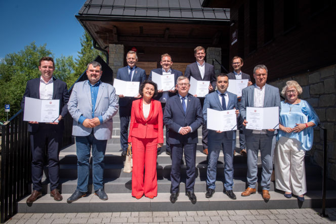 Przekazanie promes na realizację inwestycji dofinansowanych z Funduszy Europejskich dla Małopolski