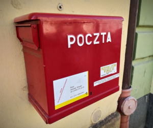Kobieta niemal straciła oszczędności. Uratowała ją czujność pracownicy poczty!