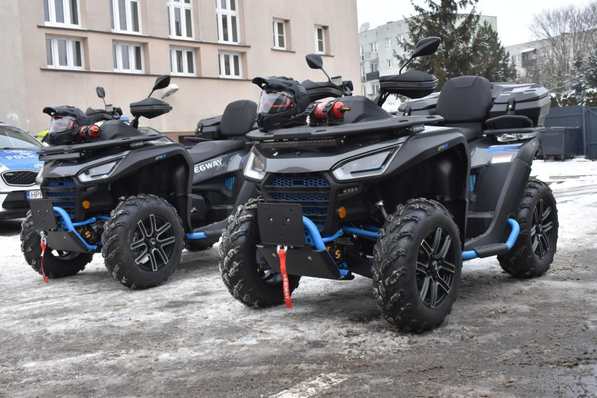 Policyjne bestie będą siać postrach na drogach. Oto nowe radiowozy polskiej policji