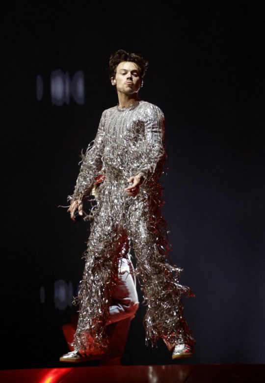 Nowa miłość Harry’ego Stylesa?! Te ujęcia nie pozostawiają złudzeń