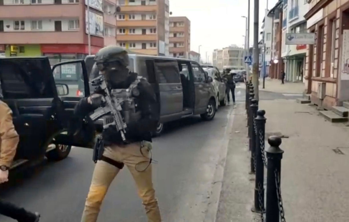Policjanci-przebierańcy grasowali w Koszalinie i Szczecinie. Wpadli w ręce prawdziwych stróżów prawa