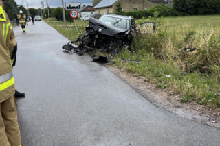 Radiowóz zderzył się z peugeotem. Pięć osób rannych, funkcjonariusze w szpitalu