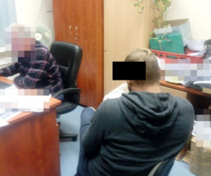 Policjanci odzyskali 6 kradzionych samochodów i motocykl, 2 osoby usłyszały zarzuty