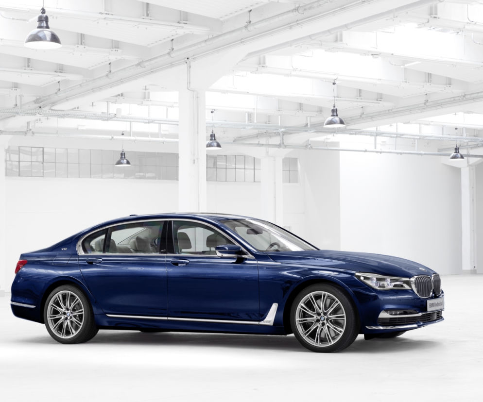 BMW M760Li xDrive THE NEXT 100 YEARS