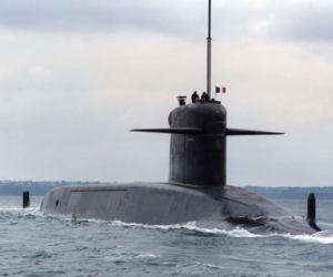 Wojna pałaców o atomowy guzik. Czyj parasol nuklearny ochroni Polskę: francuski czy amerykański?