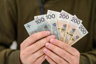 Przez ten szczegół można stracić 800+. Wielu rodziców go przeocza