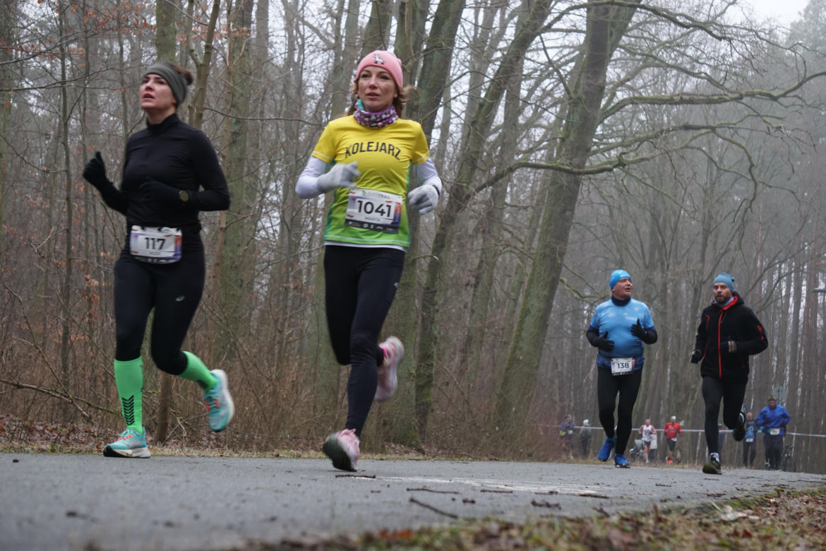 Bieg City Trail w Bydgoszczy. Ponad 500 biegaczy na starcie! [ZDJĘCIA]