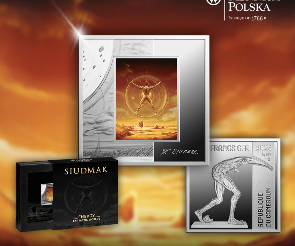 Kwadratowa, srebrna moneta kolekcjonerska Energia Wojciecha Siudmaka, wyemitowana przez Mennicę Polską. Awers przedstawia postać w kręgu na tle pustynnego krajobrazu, a rewers rzeźbę Strażnik Pustyni. Więcej o niej na Super Biznes.