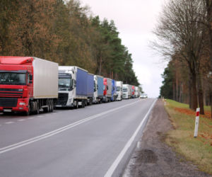 Polscy przewoźnicy alarmują i wołają o pomoc. Chcą interwencji rządu
