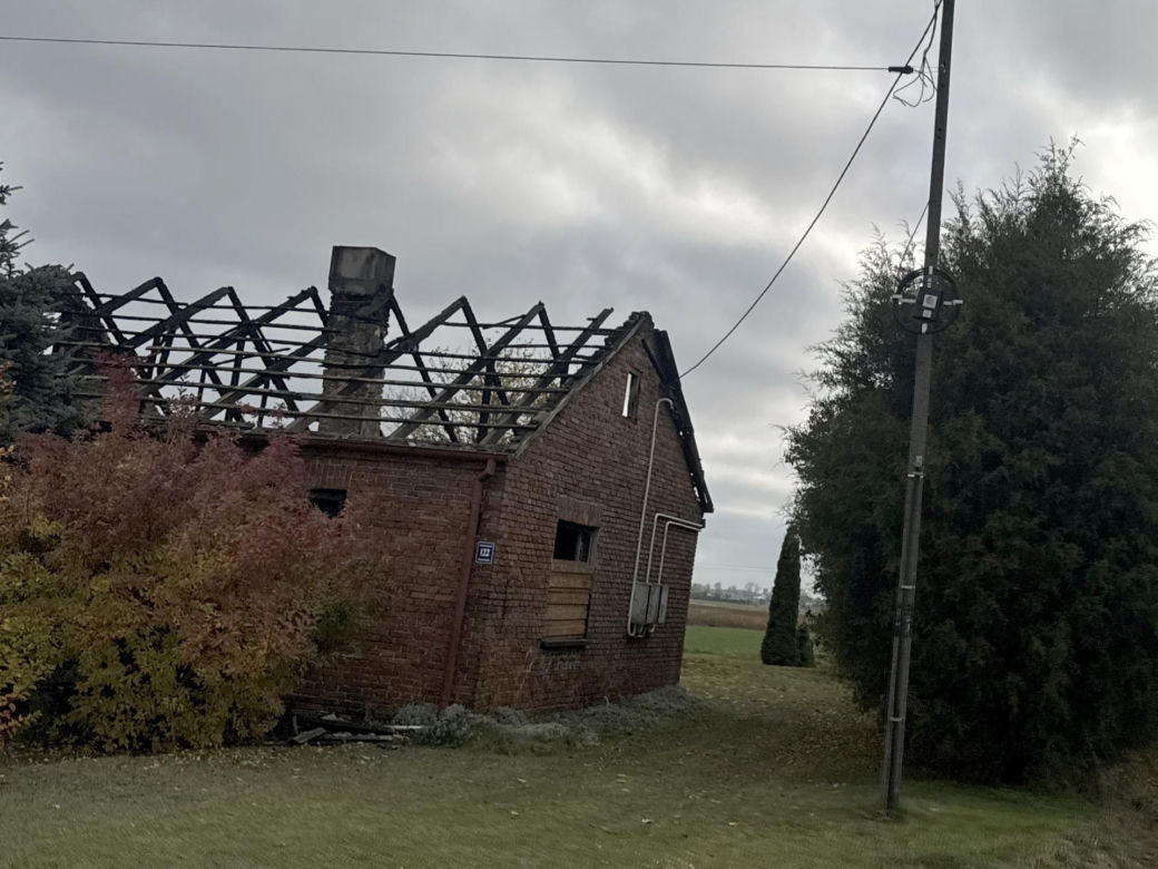 Pożar w Łysołajach. Matka i syn nie żyją