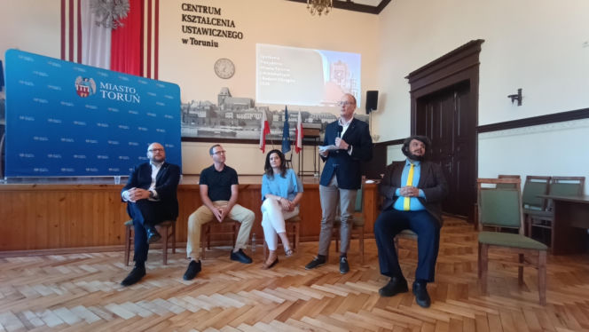 Bezprecedensowa decyzja w Toruniu. Rada ma dość i ogłasza dymisję