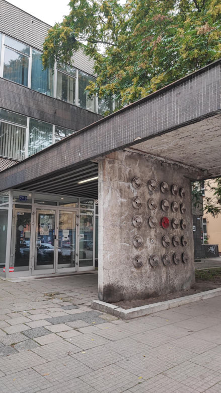 Słynny budynek ZETO we Wrocławiu czeka przemiana. W sieci pojawiły się wizualizacje 