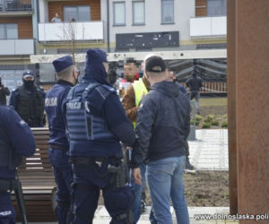 Protest przeciwko obostrzeniom w Głogowie