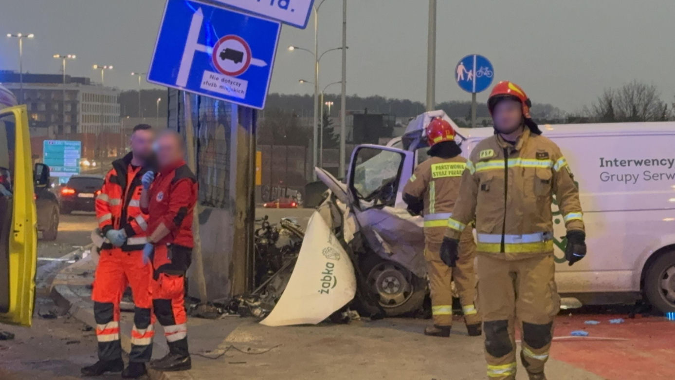  Warszawa. Wypadek na ul. Marsa. Zderzenie sześciu pojazdów [ZDJĘCIA]