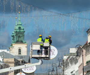 Demontaż świątecznej iluminacji