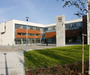 Kolegium Uniwersytetu im. Adama Mickiewicza w Pile
