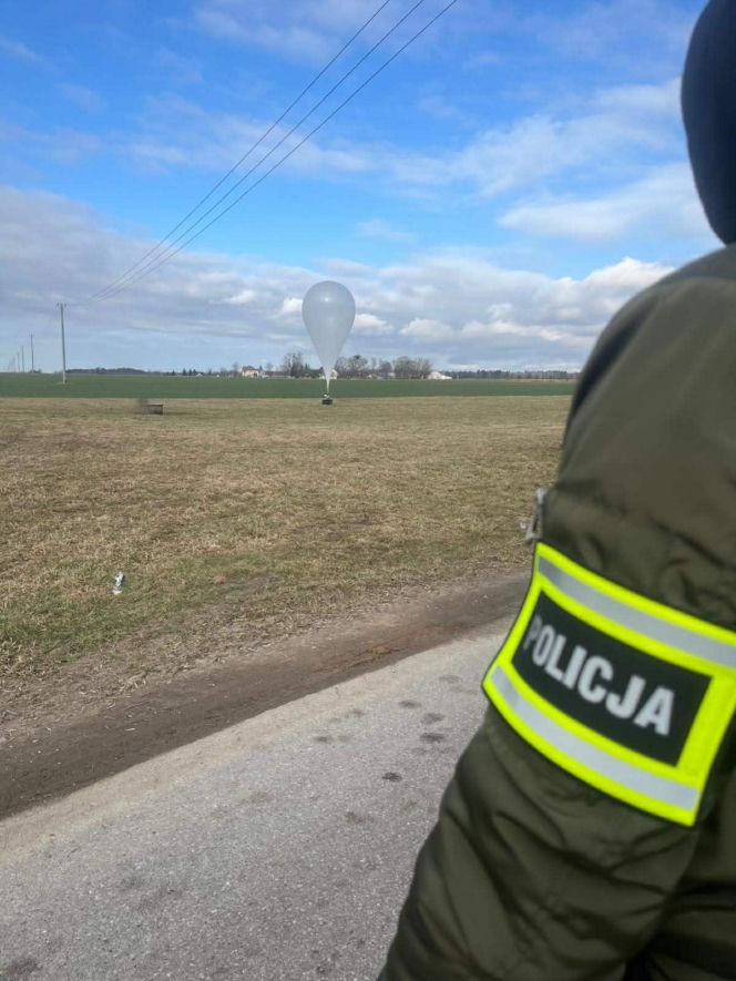 Tajemnicze balony spadły na Podlasiu. Służby zabezpieczyły nietypowy ładunek