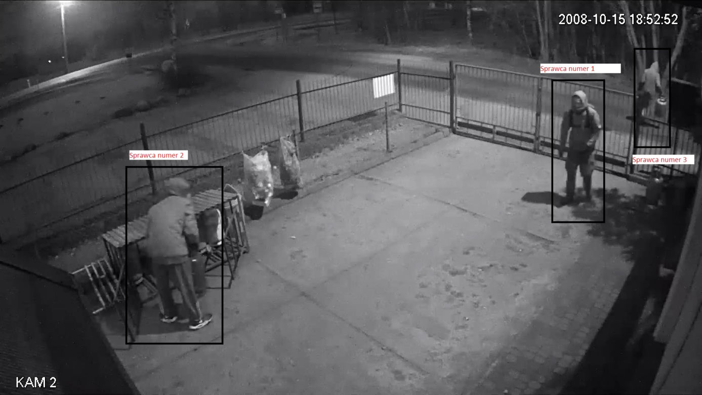 Poranne włamanie do sklepu koło Torunia. Rozpoznajesz sprawców? Powiadom policję
